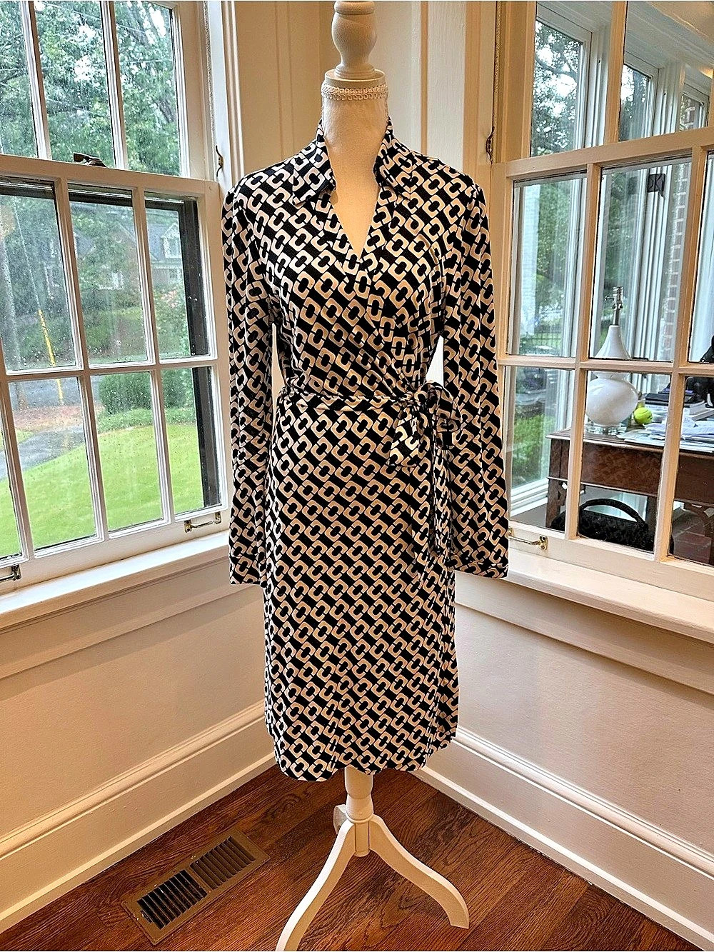 Diane von Furstenberg Jeanne Silk Jersey Wrap Dress Black & Ivory 14